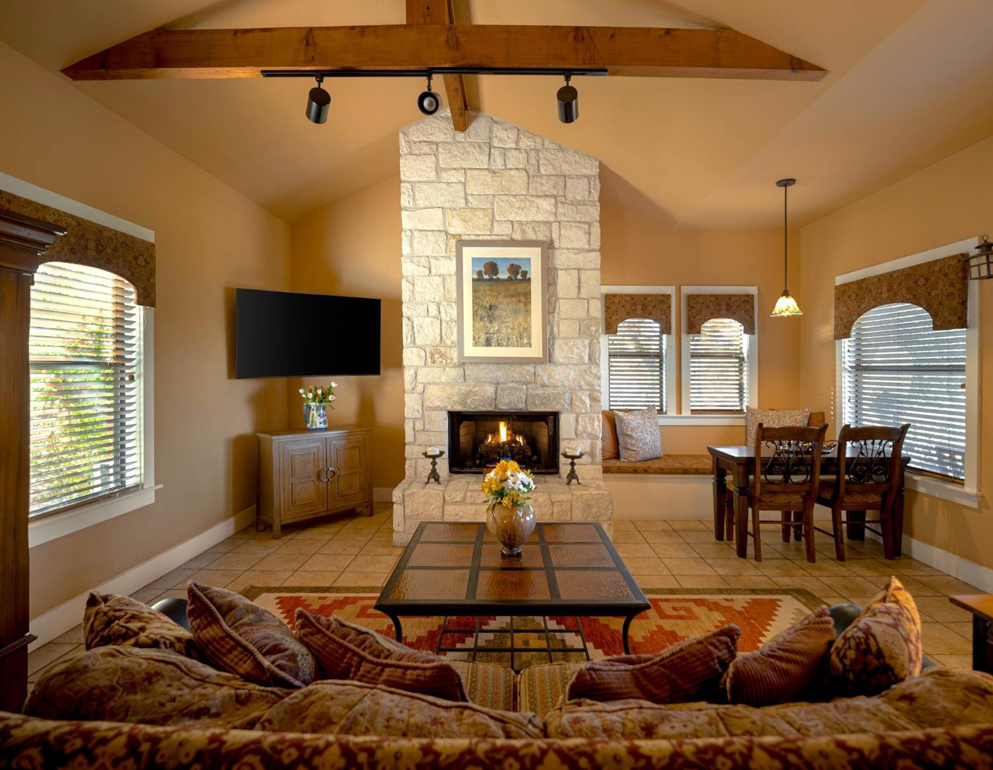 Blair House Inn And Spa Wimberley Oda fotoğraf