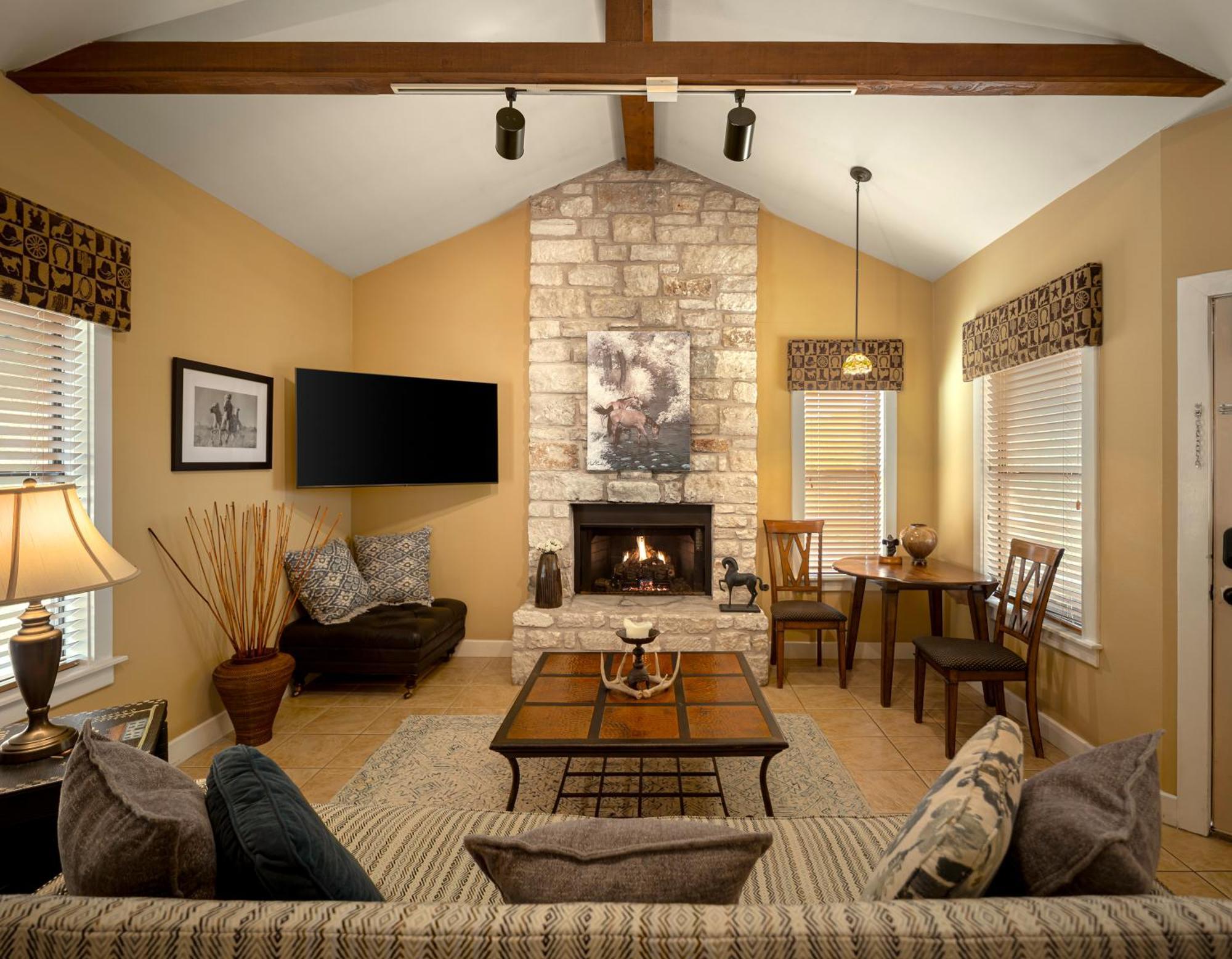 Blair House Inn And Spa Wimberley Oda fotoğraf